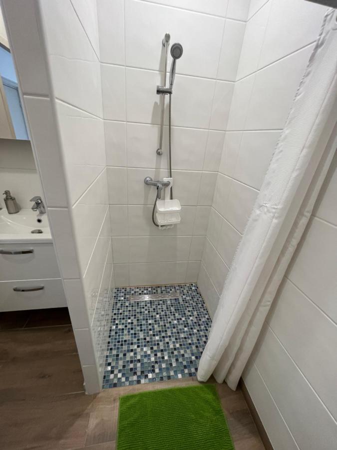 Appartement Renove A 15 Min De Lyon Saint-Fons Exteriör bild