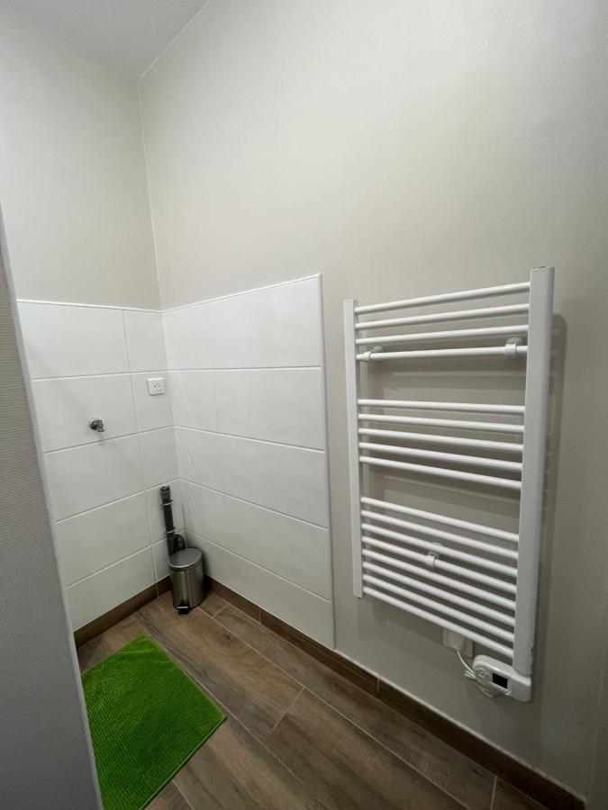 Appartement Renove A 15 Min De Lyon Saint-Fons Exteriör bild
